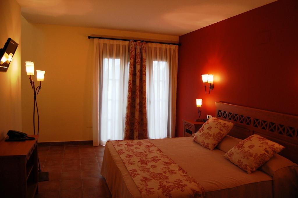 Hotel El Cortijo De Daimiel Room photo